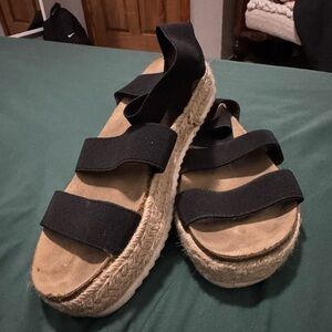 Elegant Black Strap Platform Sandals